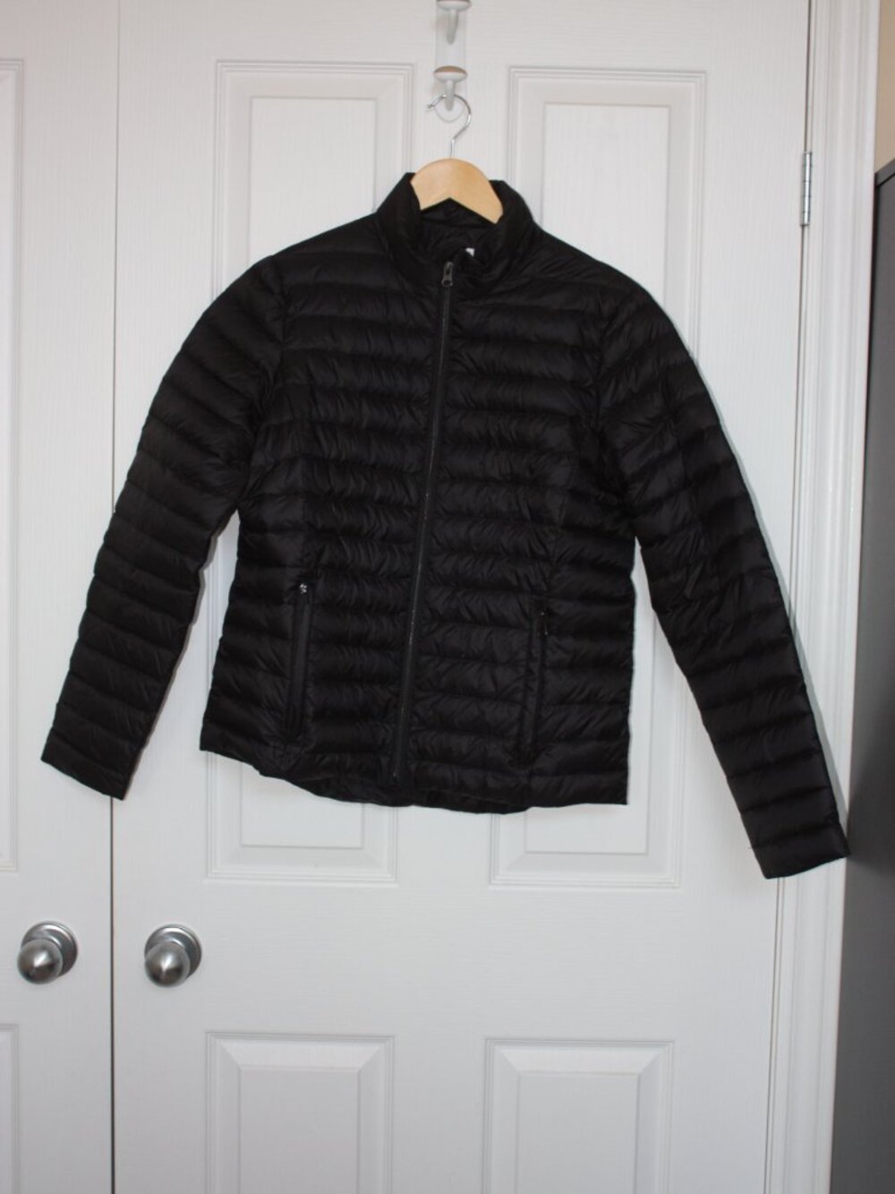 CORE Black Lightweight Puffer Jacket Women's Medium Full Zip - Picture 2 of 8